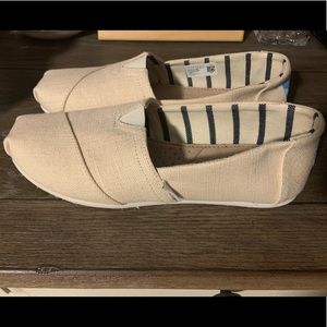 TOMS WOMEN'S CLASSIC CANVAS HERITAGE ANTIQUE WHITE